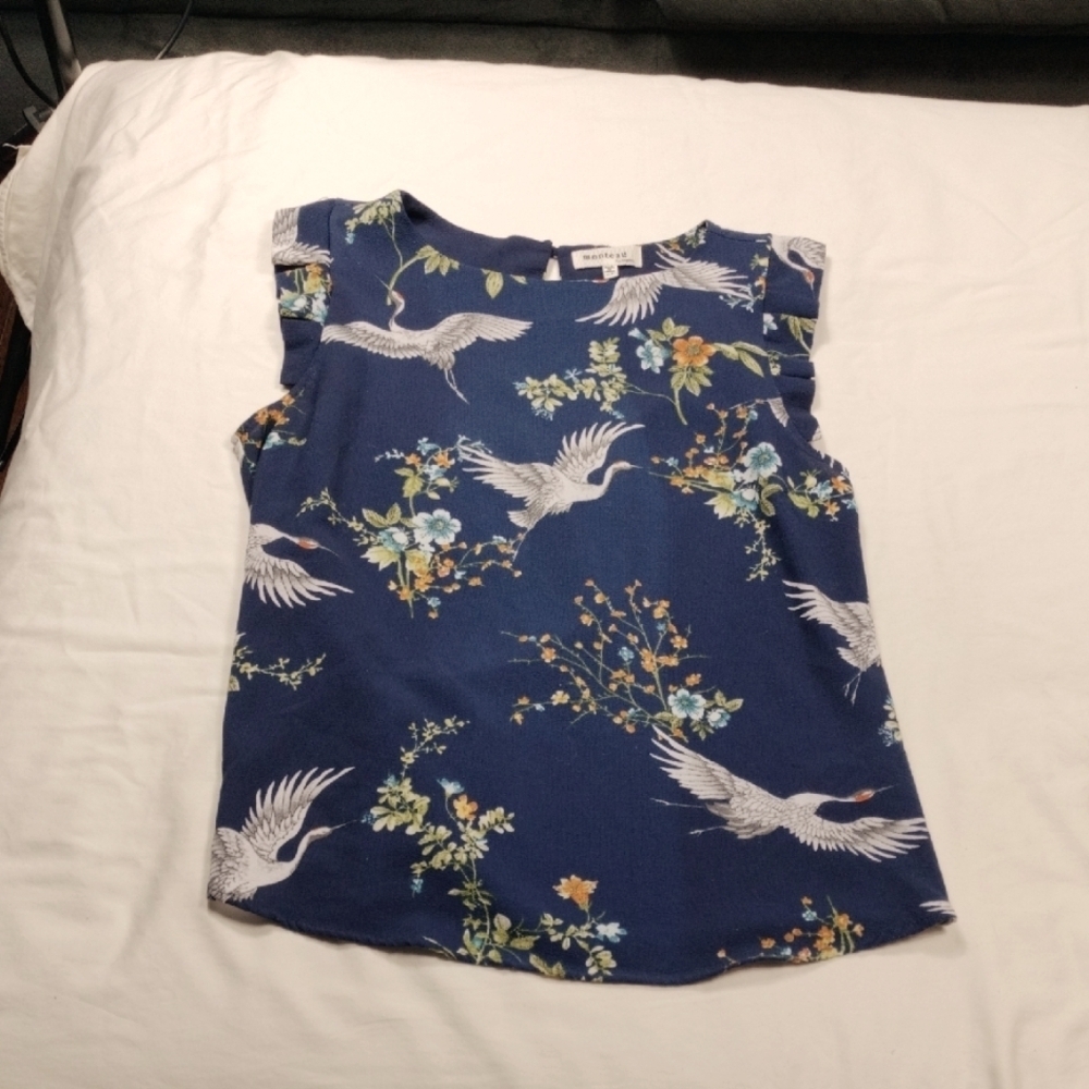Monteau LA Womens Sleeveless Blue Top with Crane and Floral Print Size Medium